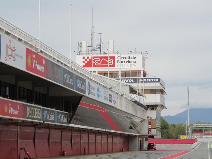 'Pit Lane' Y Torre De Control Del Circuit De Barcelona - Catalunya