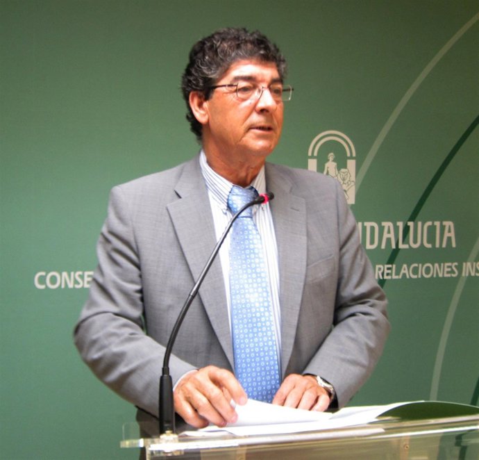 Diego Valderas, hoy ante los medios