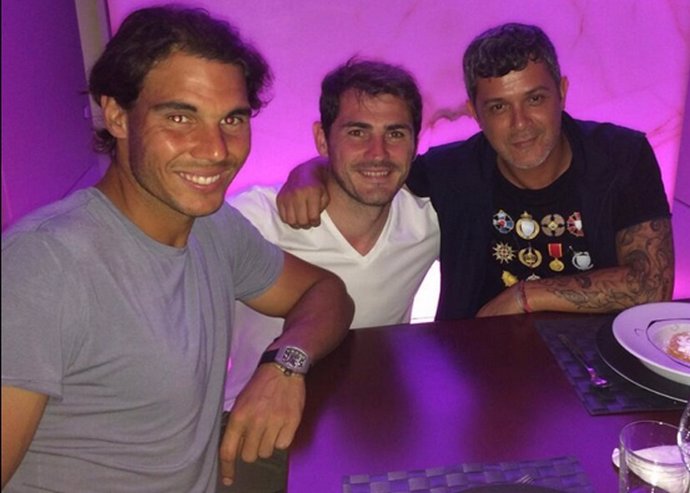 Rafa Nadal, Iker Casillas  Alejandro Sanz cena de cracks tres sara carbonero 