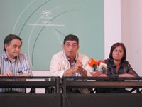 Valderas: Que la Junta se haga con la propiedad del suelo del Algarrobico "es el último movimiento"