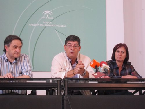 Valderas, en rueda de prensa en Almería