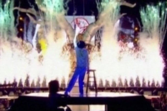 Michael Jackson revive para los premios Billboard