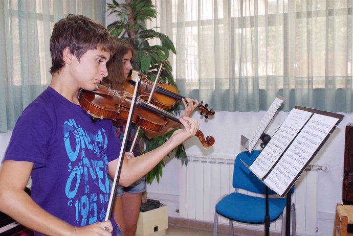 Alumnos de violín en el Class Festival