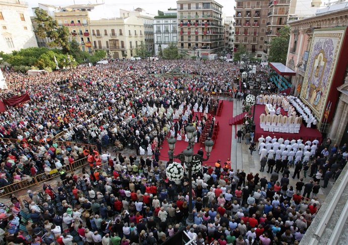 Missa d'Infants en la Plaza de la Virgen