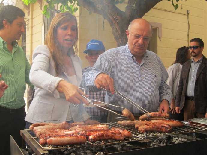 Alicia Sánchez-Camahco y Santi Fisas, PP, en un acto electoral