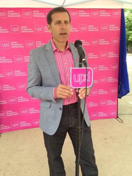 El candidato aragonés de UPyD, Carlos Aparicio.