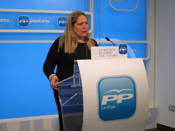 La eurodiputada del PP Esther Herranz en rueda de prensa