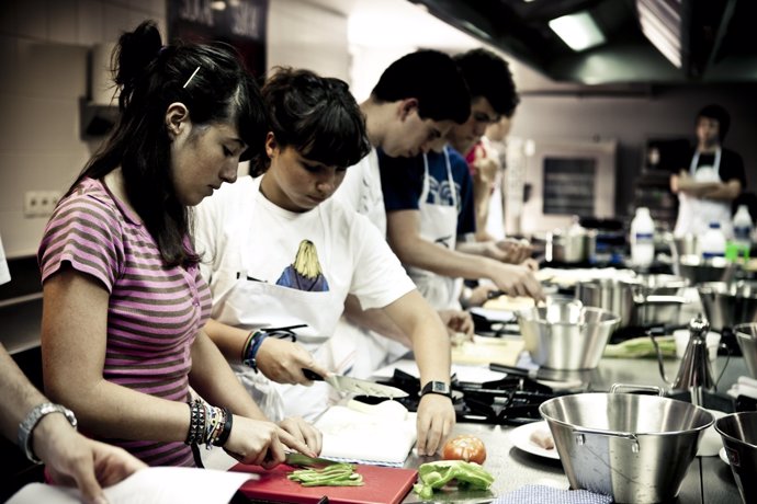 Jovenes en talleres del Basque Culinary Center