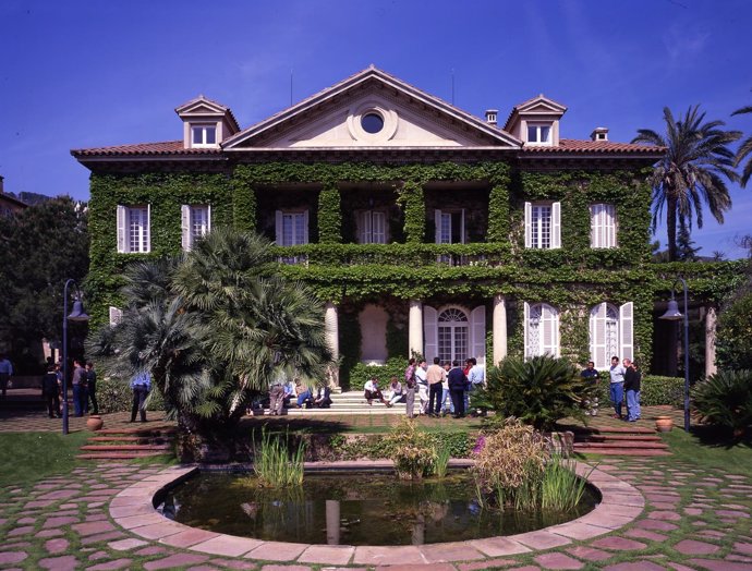 Edificio De Iese