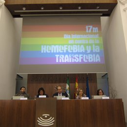 Acto institucional en el Parlamento de Extremadura