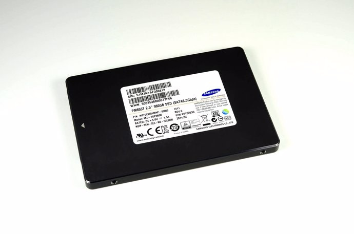 SSD PM853T con NAND de 3 bit de Samsung