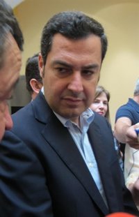 Moreno urge a Díaz a explicar la relación de su marido con cursos de formación