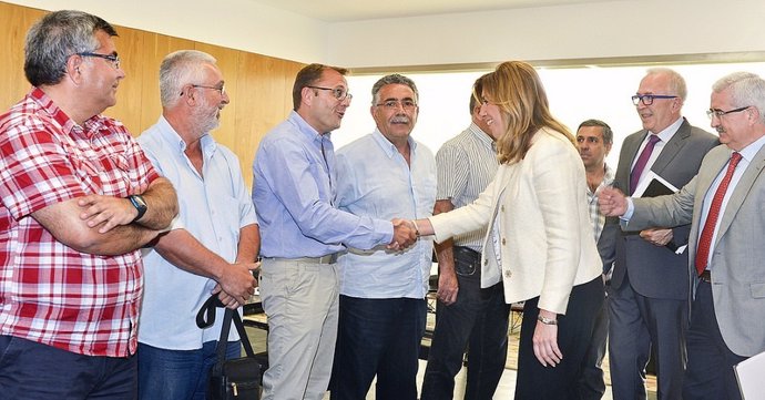 Presidenta de Junta, Susana Díaz, se  reune con miembros de comités de Navantia