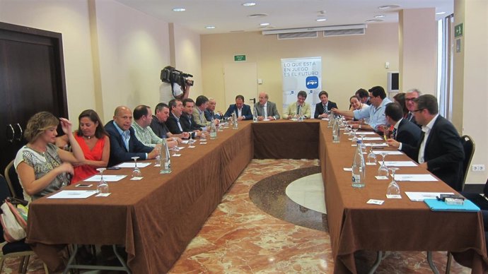 El director de la oficina económica de Moncloa, Álvaro Nadal, en Huelva.