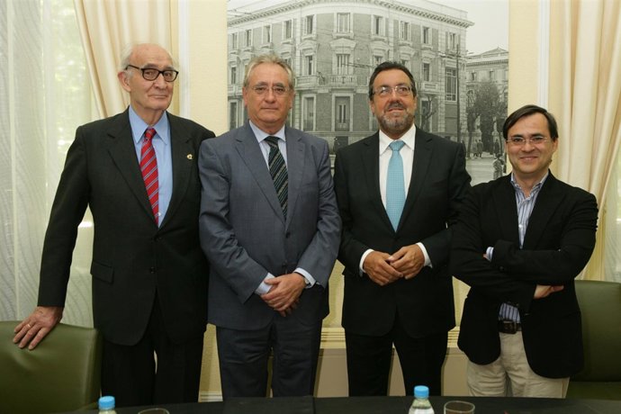 Acuerdo entre el CPE y ACEDYR