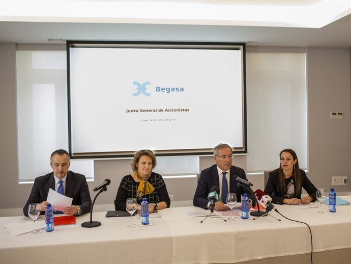 Reunión de la junta de accionistas de Begasa, presidida por M. Antoñanzas (E.ON)