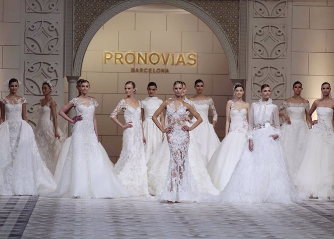 Karolina Kurkova, protagonistas absoluta del desfile de Pronovias