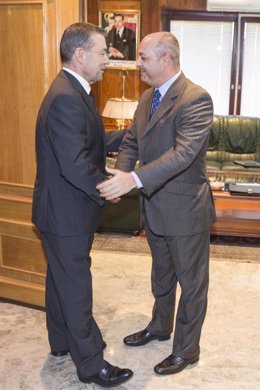 El presidente de Canarias con el embajador de Marruecos