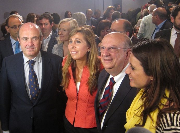 Luis de Guindos, Alcicia Sánchez-Camacho, Santi Fisas y Andrea Levy (PP)