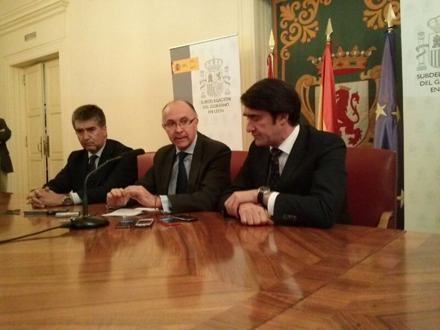 Cosidó y Ruiz Medrano comparecen en la Subdelegación del Gobierno