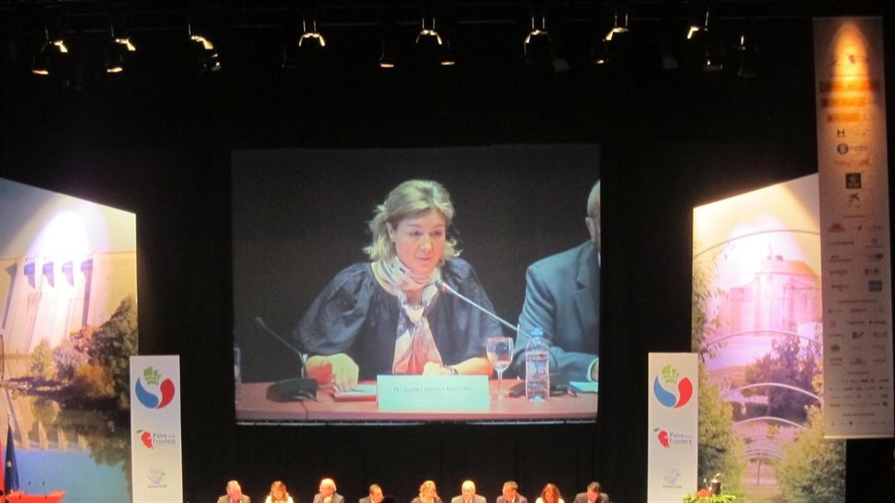 La ministra de Agricultura, Isabel García Tejerina, en Huelva.