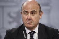 (Ampl) Guindos considera un "éxito" la subasta de bonos ligados a inflación y dice que habrá más en el futuro