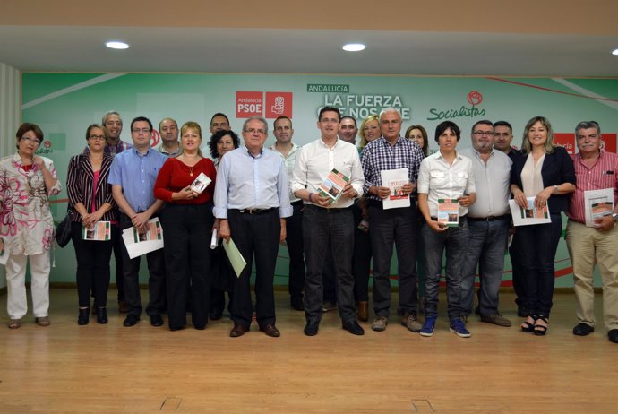 Sánchez Teruel con los líderes socialistas de municipios agrícolas almerienses