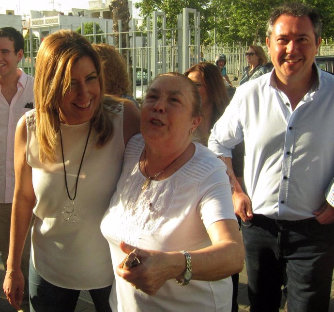 Susana Díaz, en el barrio sevillano de Torreblanca