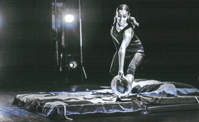 Imagen de la representación de 'Lola con alas'