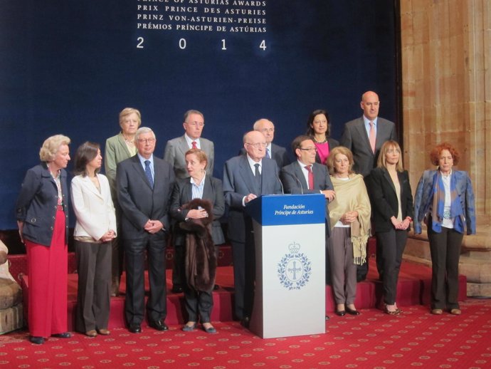 Los miembros del jurado, antes de la lectural del acta. 