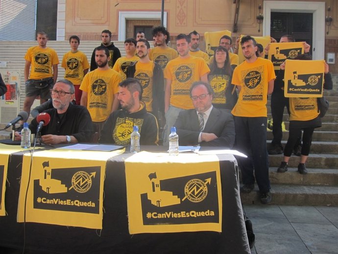Miembros y defensores de Can Vies en rueda de prensa