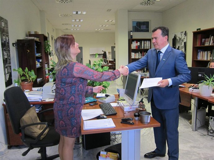 Miguel Cantero en el Registro de la Asamblea