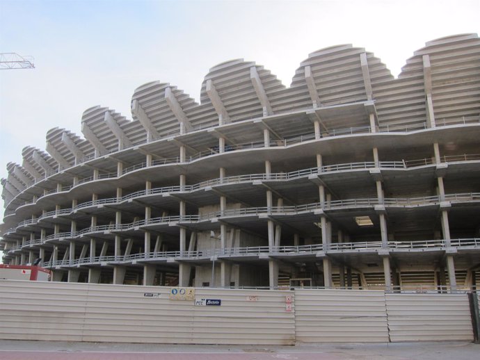 Imagen del nuevo estadio del Valencia en la avenida Cortes Valencianas 