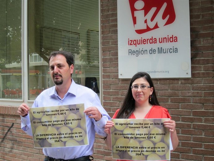 Los candidatos de IU-Verdes a las europeas, José María Ortega y María Marín