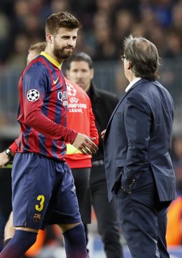 Piqué se retira lesionado