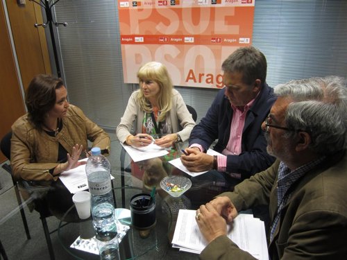 Pérez (PSOE) se reúne con la Federación de Enseñanza de CC.OO-Aragón