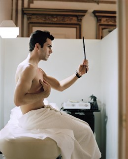 From the series 'Love Me' by Zed Nelson