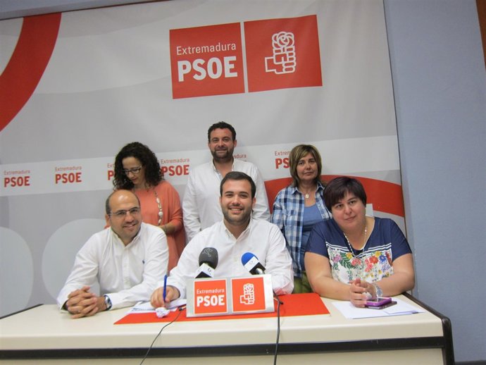 Reunión De JJSS Con Diputados Y Candidatos Del PSOE En Cáceres