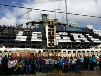 Vecinos reivindican que el hotel de El Algarrobico sea "legal"