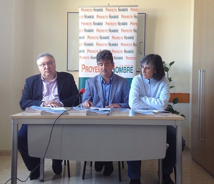 Responsables de Proyecto Hombre, en la presentación de la Memoria 2013