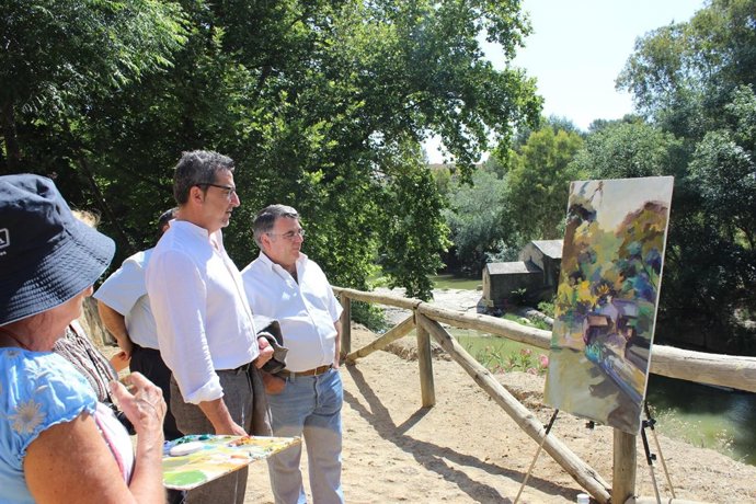Gutiérrez Limones durante su visita a la IX edición de las Jornadas de Paisajes.