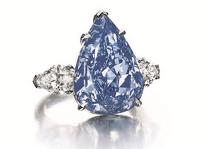 Venden el diamante azul más grande del mundo por más de 17 millones euros