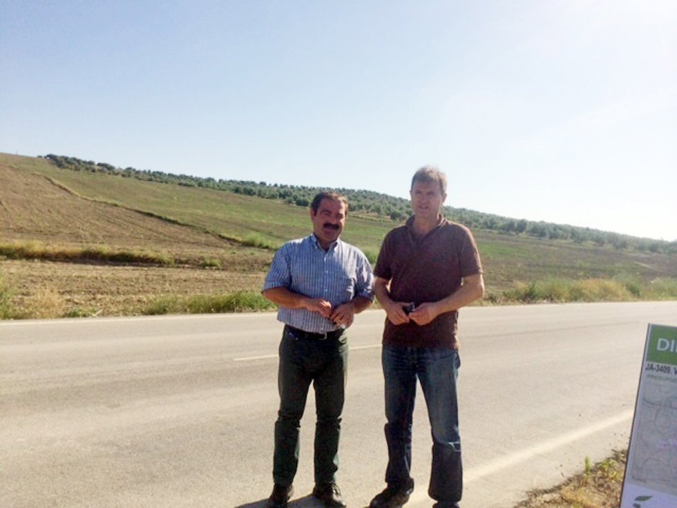 José Castro visita la carretera JA-3409