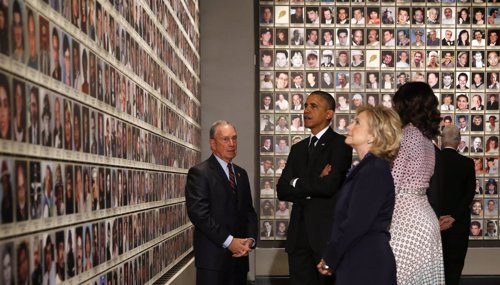 Barack Obama, Michael Bloomberg y los Clinton en el Monumento y Museo del 11-S