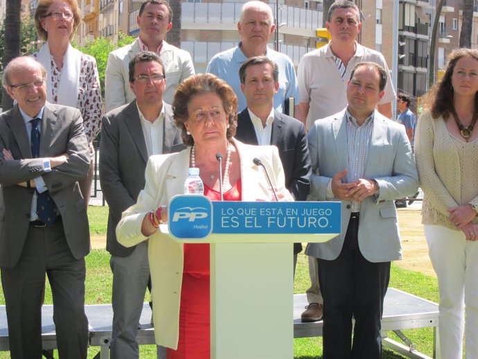 La alcaldesa de Valencia, Rita Barberá, en Huelva. 