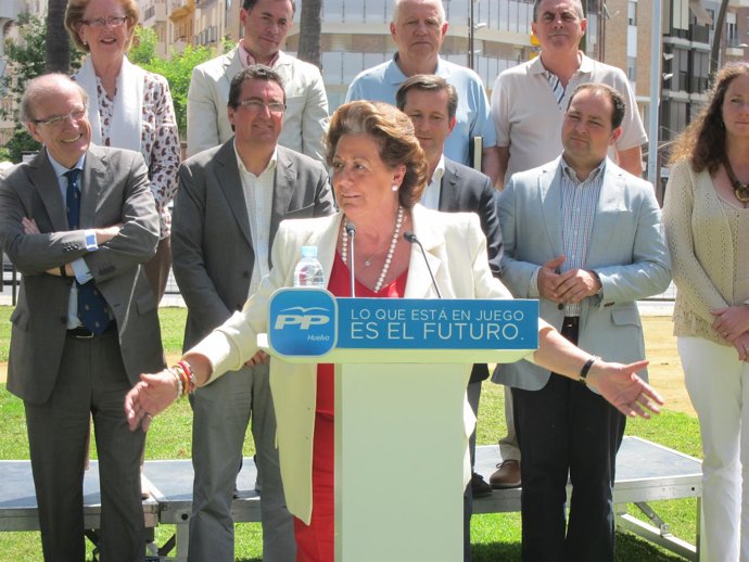 La alcaldesa de Valencia, Rita Barberá, en un acto en Huelva. 