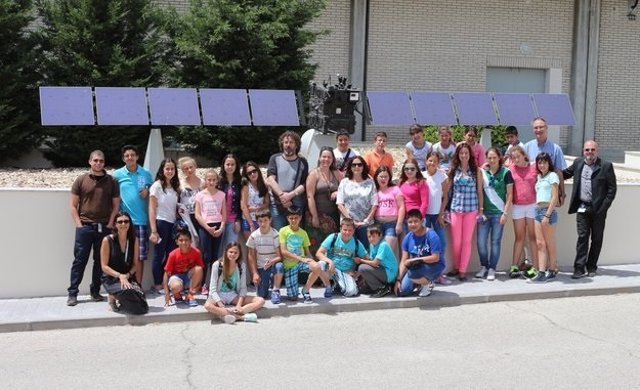 Estudiantes del Colegio Peñaluenga en su visita a ESAC