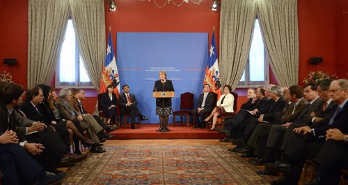 Bachelet presenta su agenda de productividad  y crecimiento