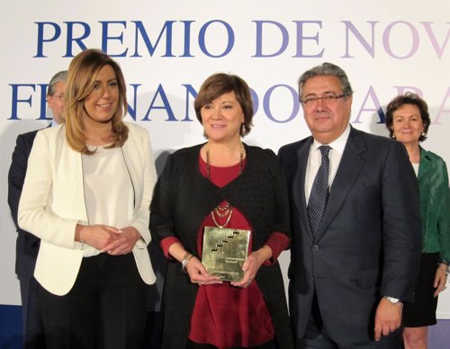 Nativel Preciado, junto a Díaz y Zoido, en el Premio Fernando Lara