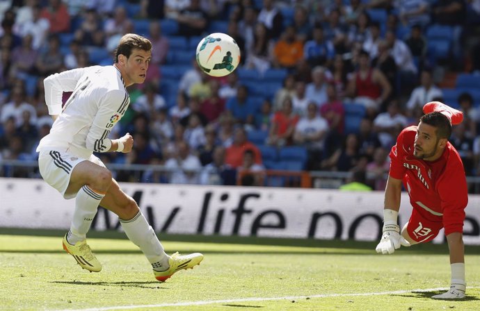 Gareth Bale remata ante Casilla
